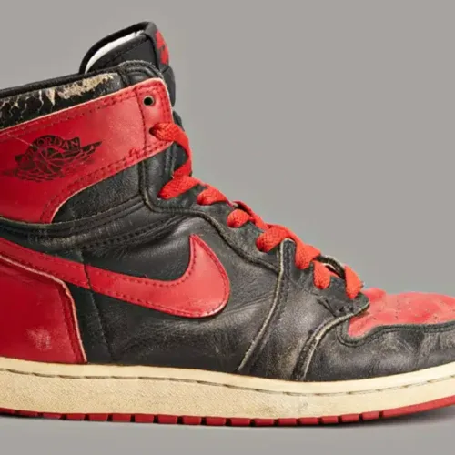 Image de l'article Pourquoi la NBA a-t-elle banni des Air Jordan ? L'histoire des
