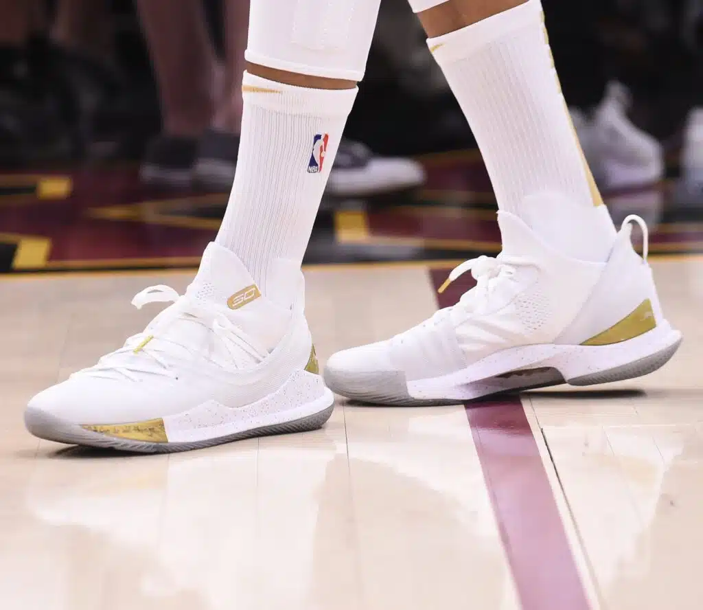 stephen curry superstitieux curry 5