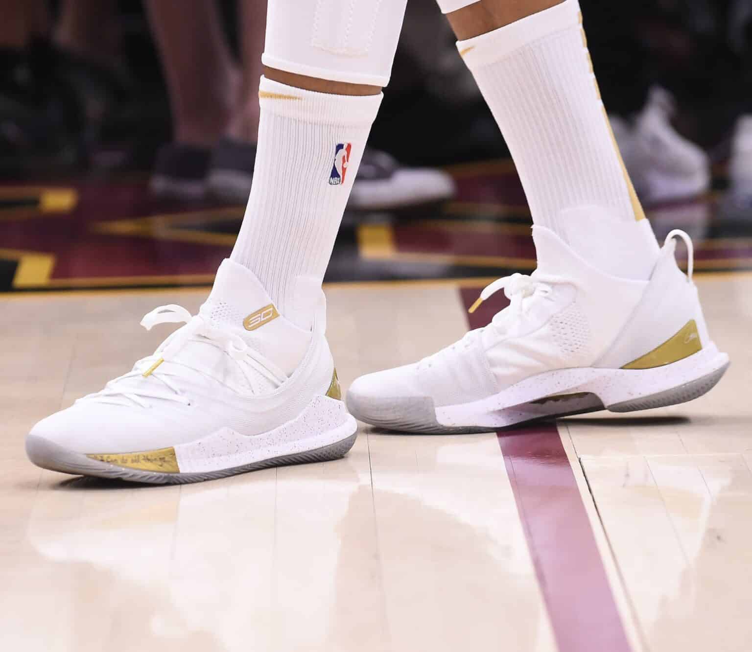 chaussure stephen curry 6