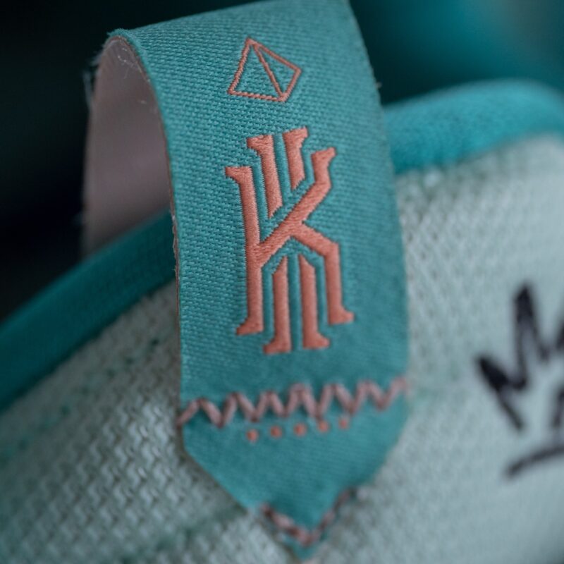 nike kyrie 5 low community