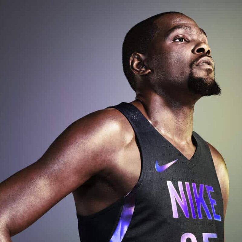 joueurs basketball nike