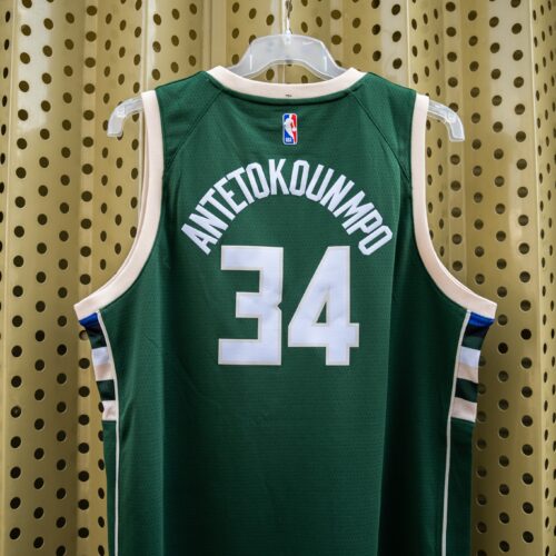 Image de l'article Maillot de Giannis Antetokounmpo : le shooting basketpack !