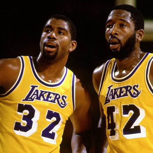 Image de l'article Maillot de Magic Johnson : pourquoi le numéro 32 ?