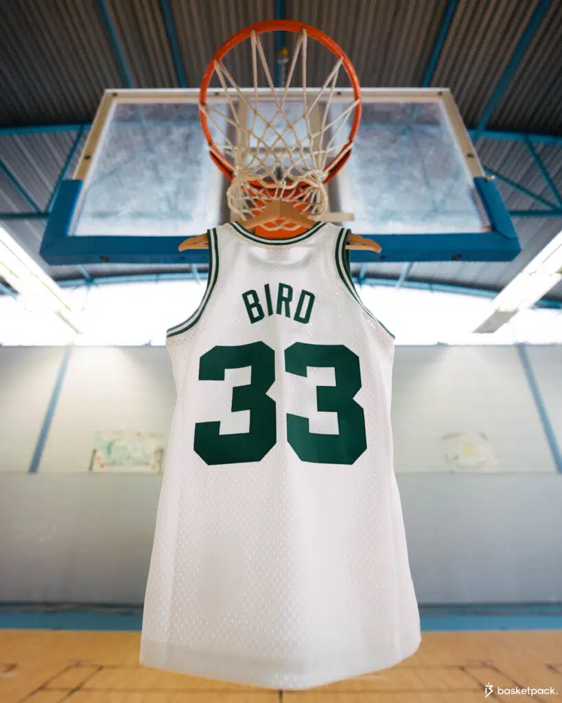 maillot larry bird pourquoi le numero 33