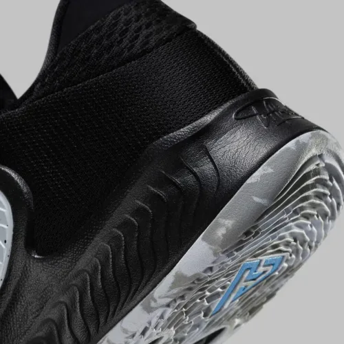 Image de l'article Zoom Freak 4 Light Smoke Grey : un nouveau coloris débarque