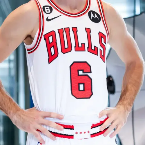 Image de l'article Maillot #6 de Caruso : pourquoi la NBA refuse son changement de numéro ?