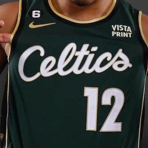 Image de l'article Maillot City Edition 2022-2023 des Boston Celtics : RIP Bill Russell