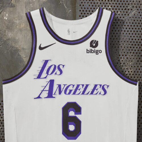 Image de l'article Maillot City Edition 2022-2023 des Los Angeles Lakers : la simplicité