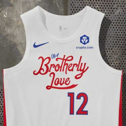 Image de l'article Maillot City Edition 2022-2023 des Sixers : la ville de l'amour fraternel !