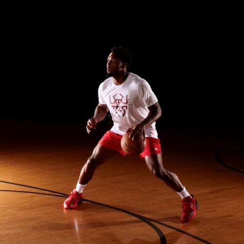 Image de l'article La adidas D.O.N ISSUE #4 à 71$ pour fêter les 71 points de Mitchell !