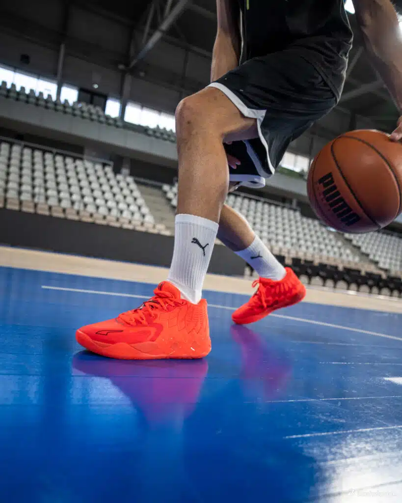 jouer au basketball avec des ampoules