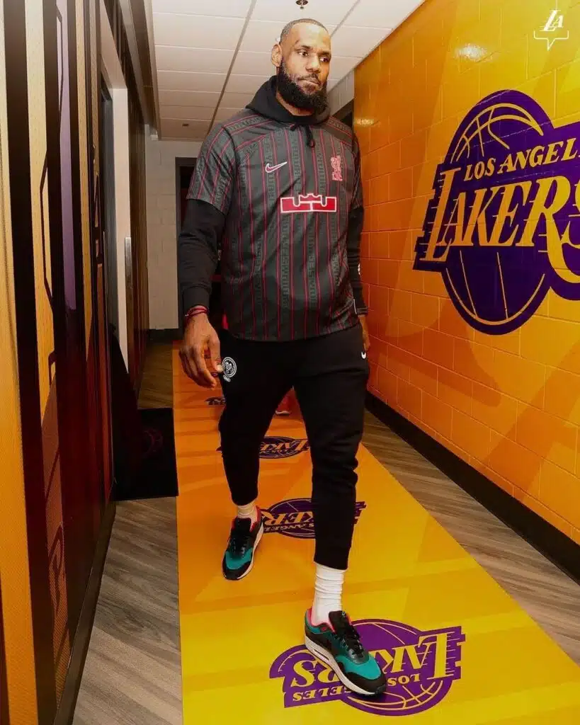 nike lebron 20 liverpool fc
