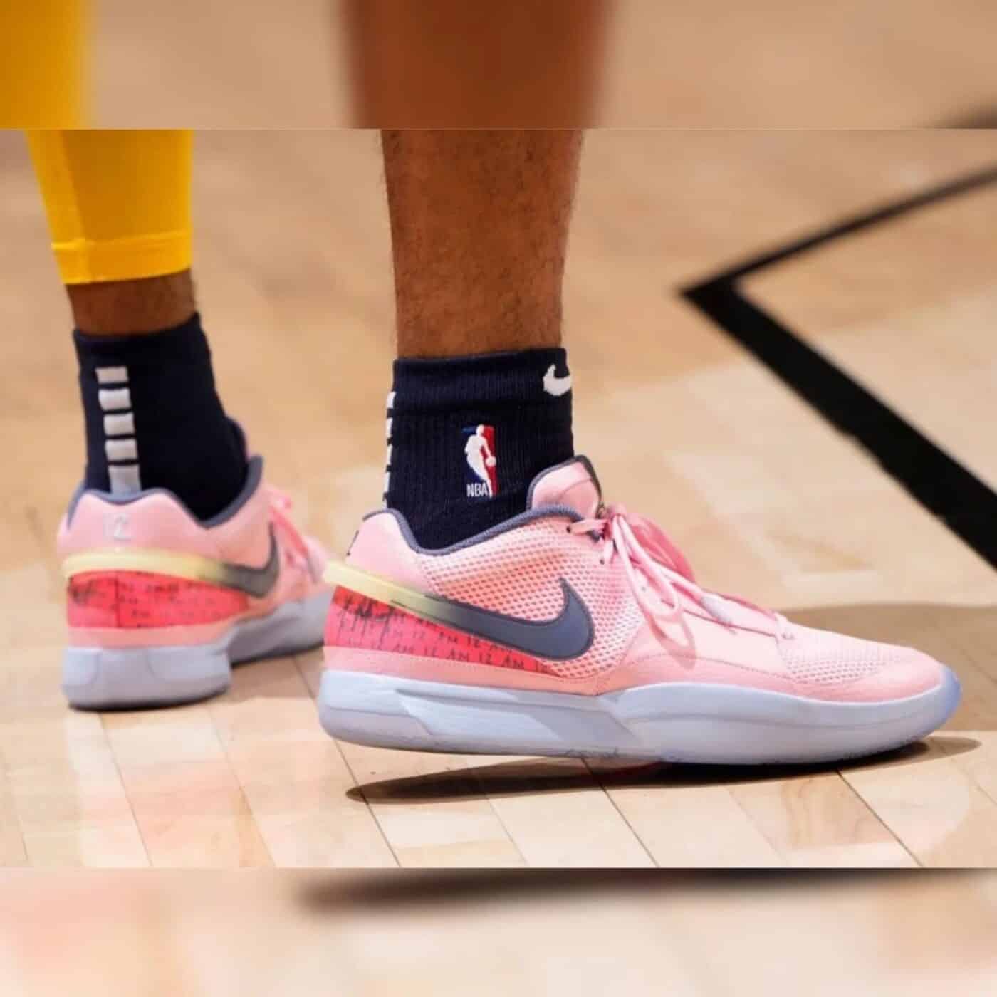 新品未使用NIKE JA 1 EP RED STARDUST 人気カラー