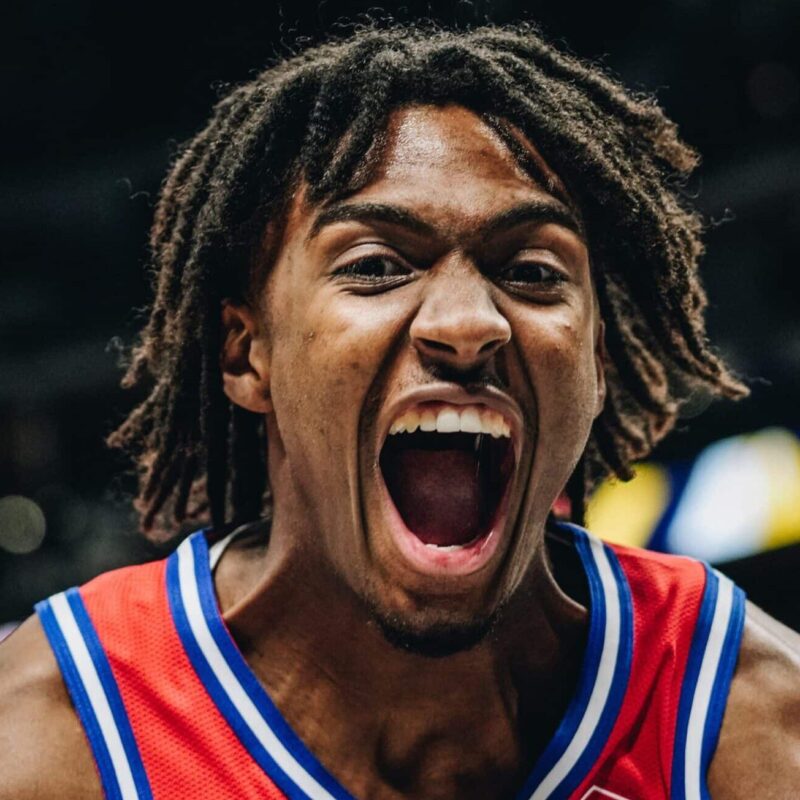 tyrese maxey signe chez new balance