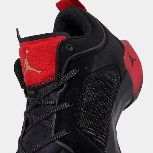 Image de l'article Jordan 37 Low Bred : un classique de chez Jordan Brand