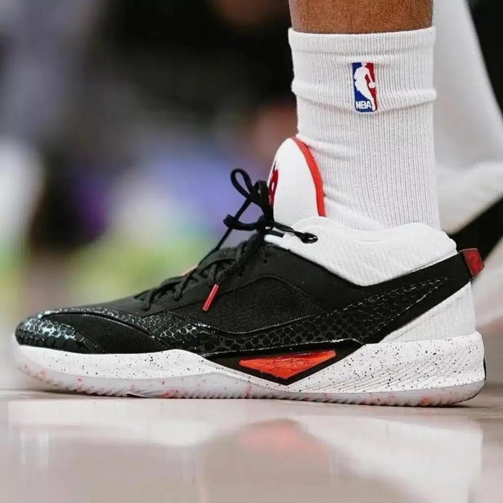 new balance kawhi 3