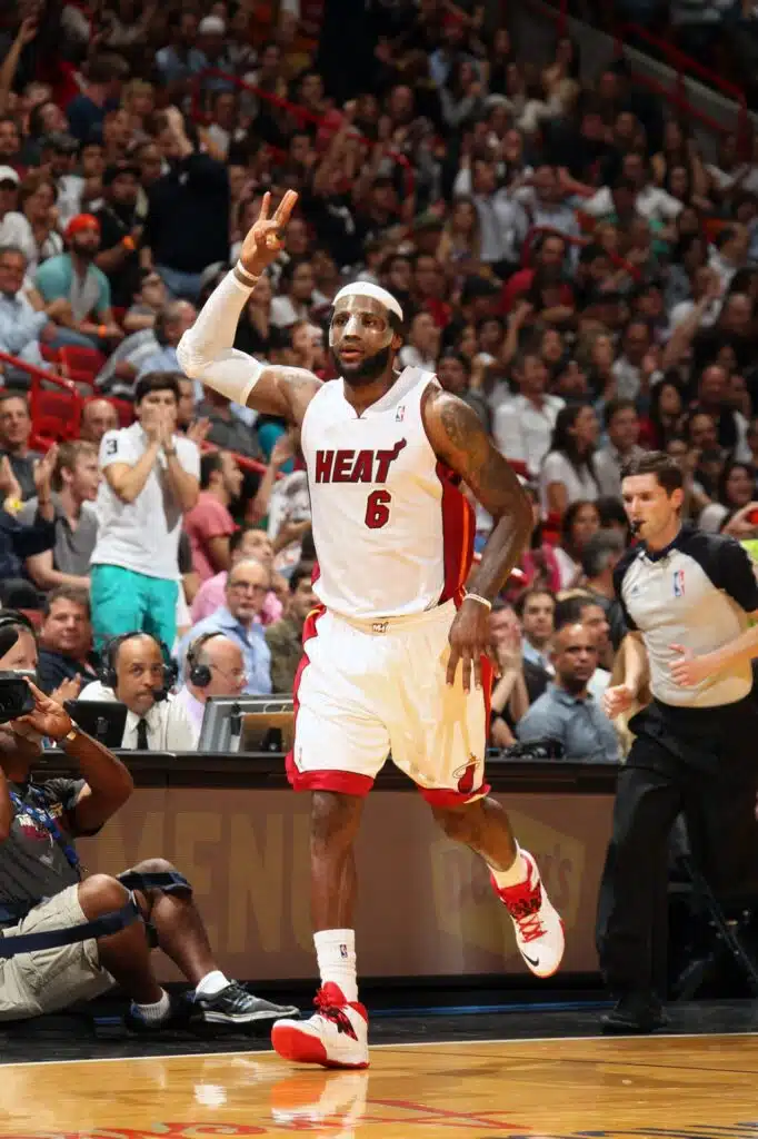 record de points nba lebron james