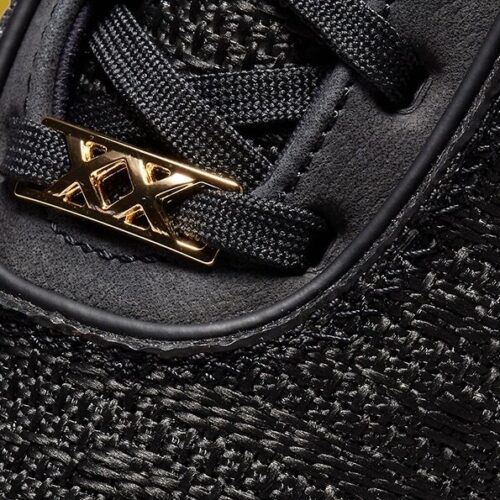 Image de l'article LeBron 20 Black Metallic Gold : ça bouge encore pour King James !