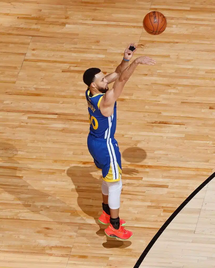 stephen curry sous contrat a vie avec under armour curry brand