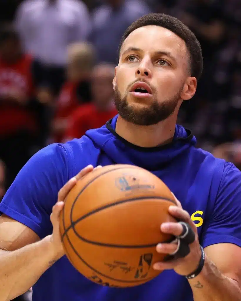 stephen curry sous contrat a vie avec under armour curry brand