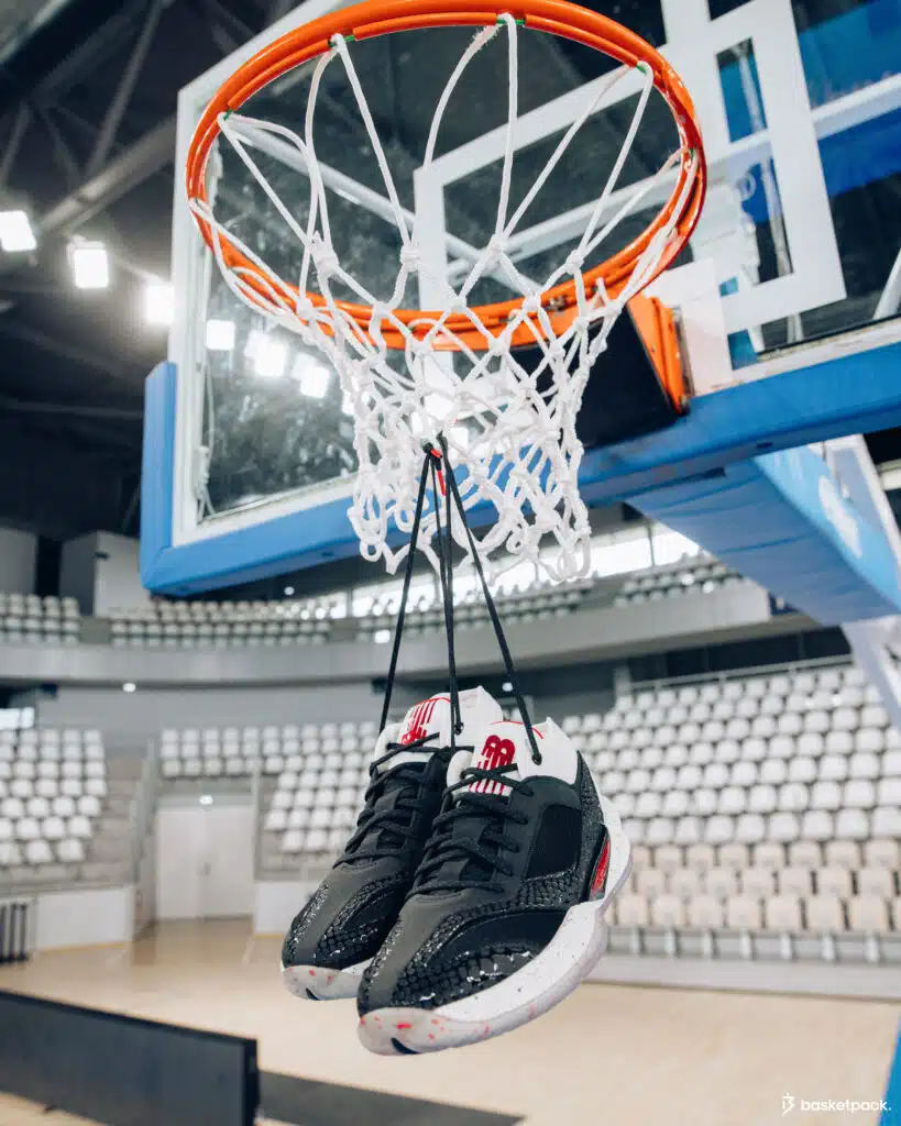 test new balance kawhi 3