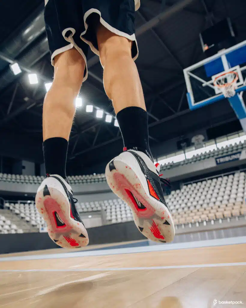 test new balance kawhi 3