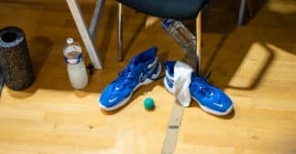 Image de l'article Une bonne chaussure de basket peut-elle empêcher les blessures ?