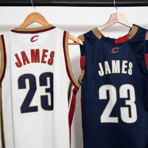 Image de l'article Pourquoi LeBron James reprend le #23 sur son maillot ?