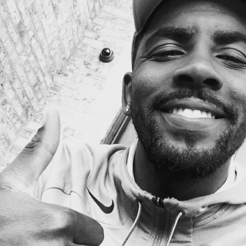 histoire chaussure signature shoe kyrie irving anta nike