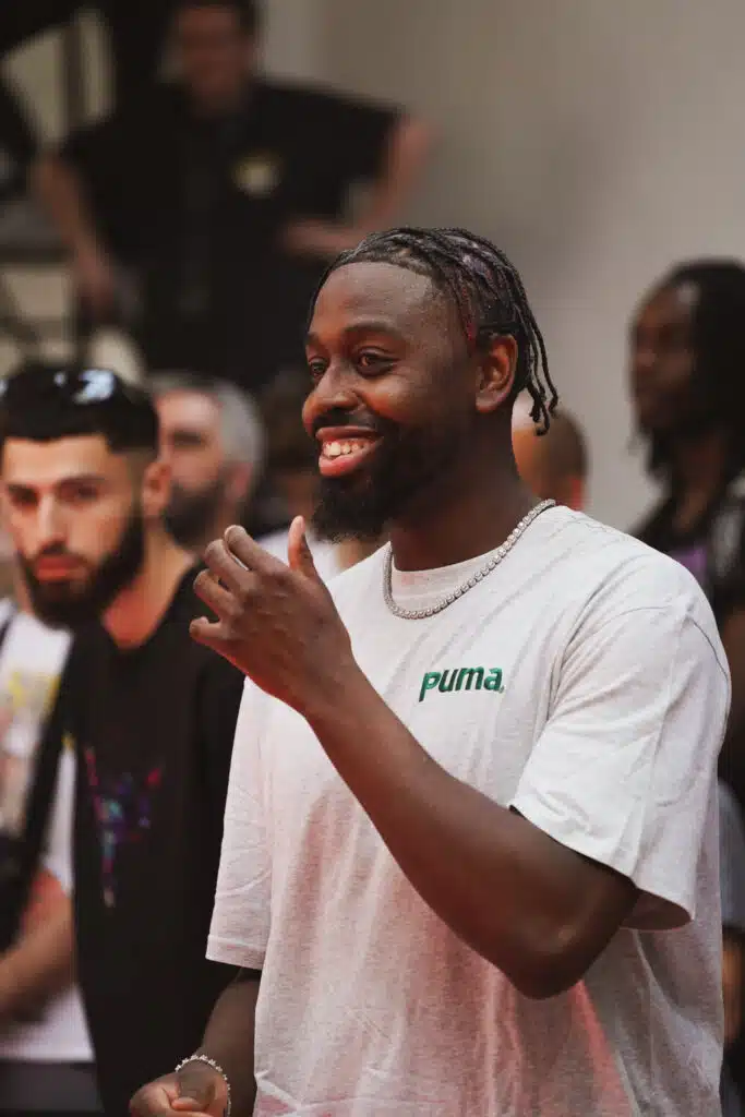 melo faster tour paris