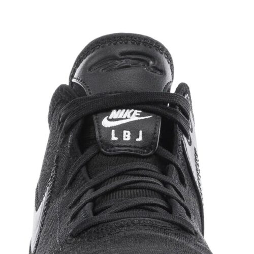 Image de l'article LeBron 20 NXXT Gen Black & White : un nouveau coloris pour King James