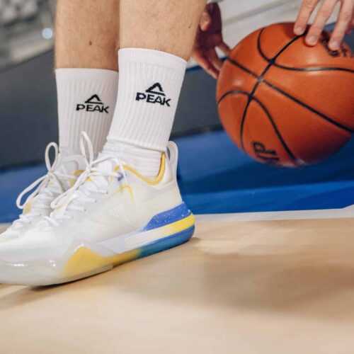 Image de l'article Jeu concours Peak : remporte la signature shoe d'Andrew Wiggins !