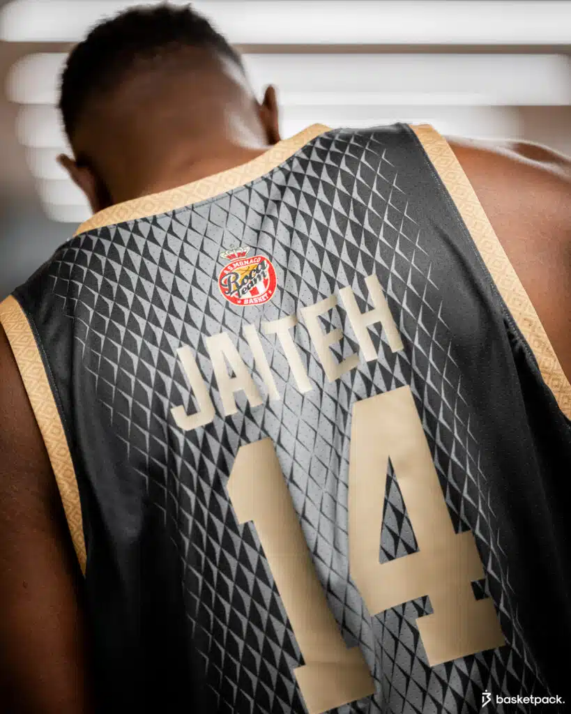 adidas equipementier as monaco roca team mam jaiteh