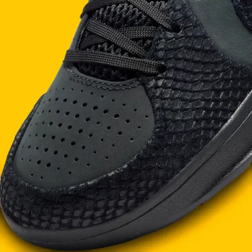 Image de l'article Kobe 4 Black Mamba : un coloris pour finir l'année en beauté !