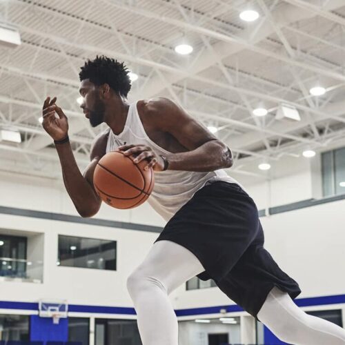Image de l'article Joel Embiid joue enfin en Skechers !