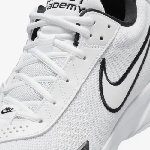 Image de l'article Nike GT Cut Academy White Black : la famille GT s'agrandit