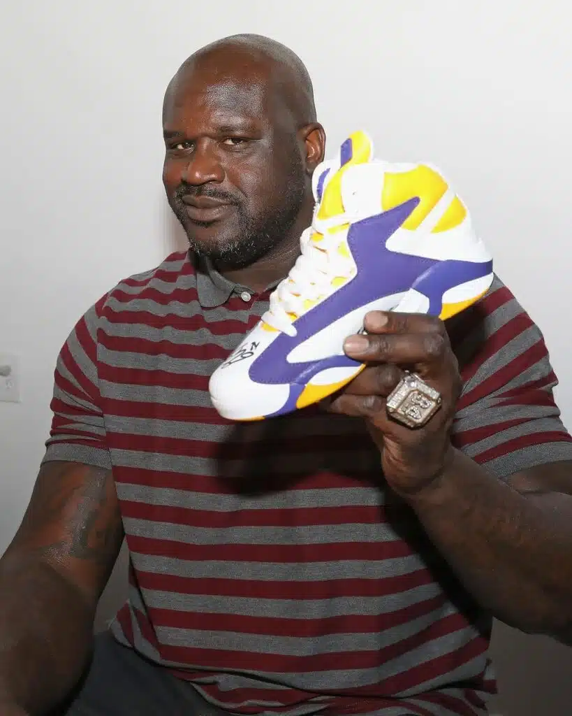 clash devin booker shaq reebook nike book 1