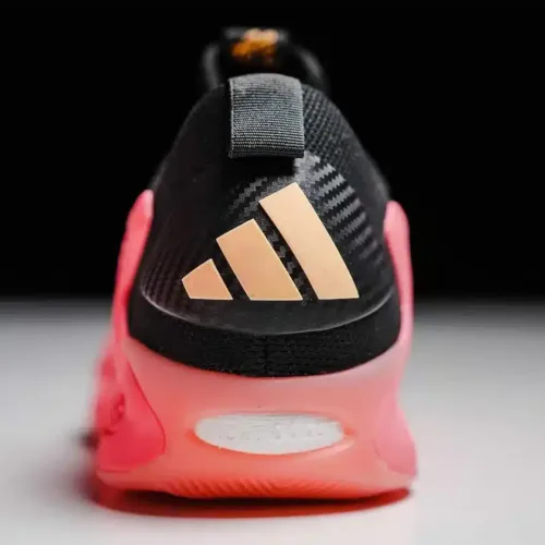 Image de l'article adidas AE 1 Low : Edwards débute les playoffs avec la paire !