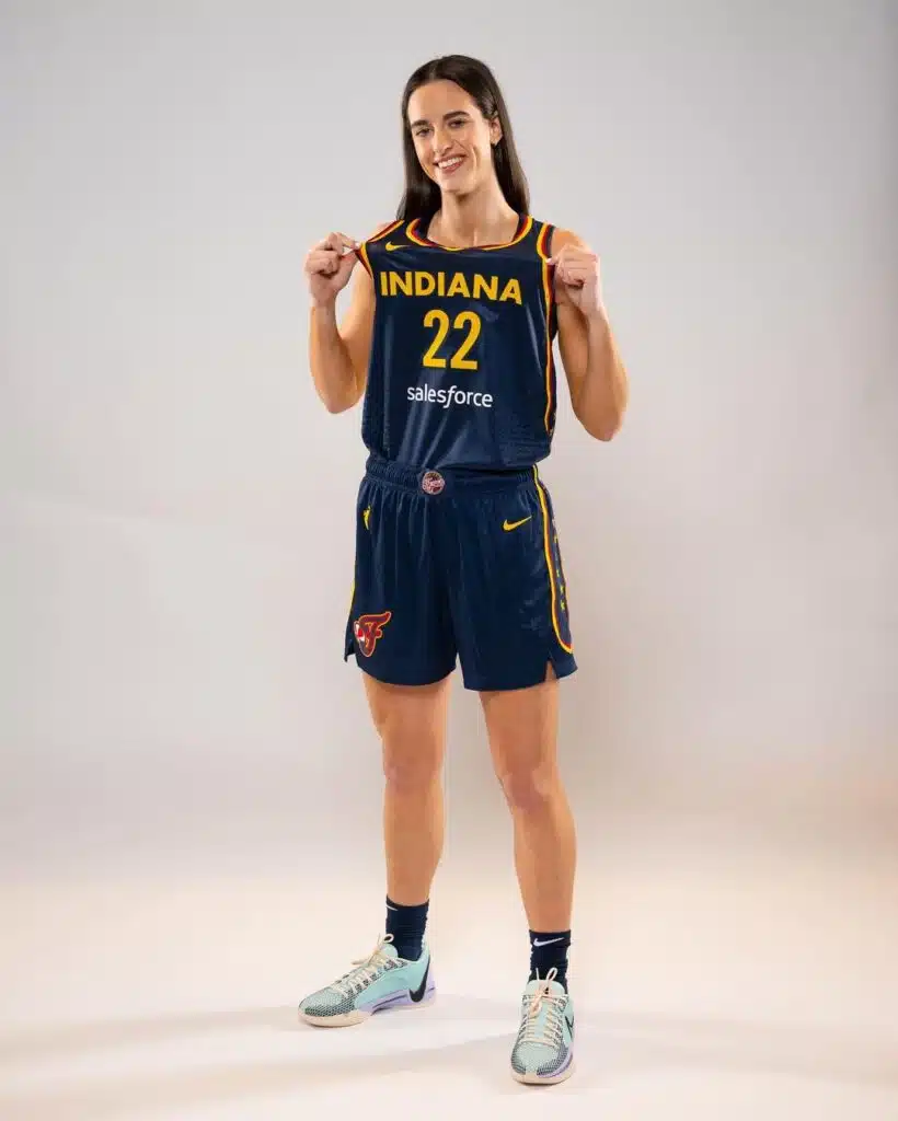 caitlin clark nike contrat chaussure signature shoe
