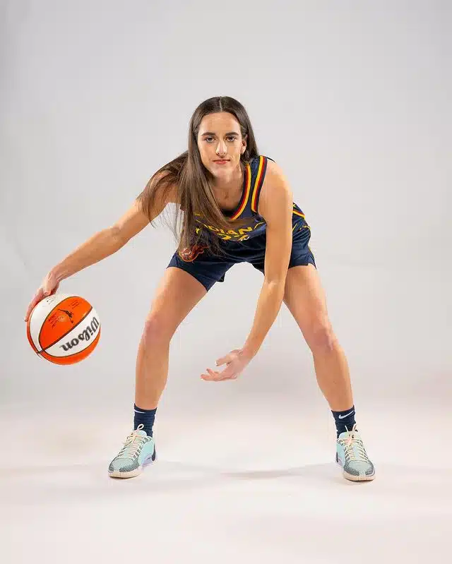 caitlin clark nike contrat chaussure signature shoe