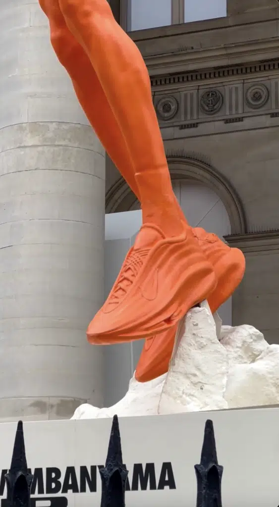 chaussure signature shoe wemby victor wembanyama nike wemby 1 statue