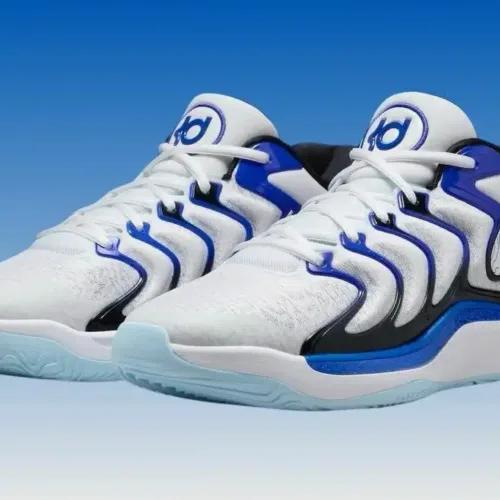 Image de l'article La Nike KD 17 Penny portée par Jaden McDaniels !