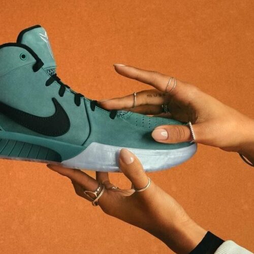 Image de l'article Nike Kobe 4 Girl Dad : la paire arrive le 7 juin en France !