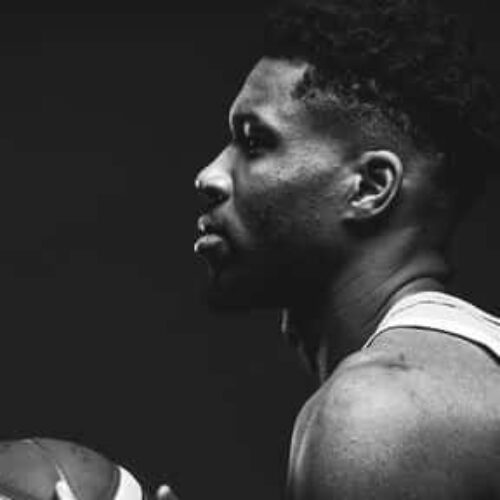 Image de l'article Zoom Freak 6 Roses : Giannis porte la paire avec la Grèce !