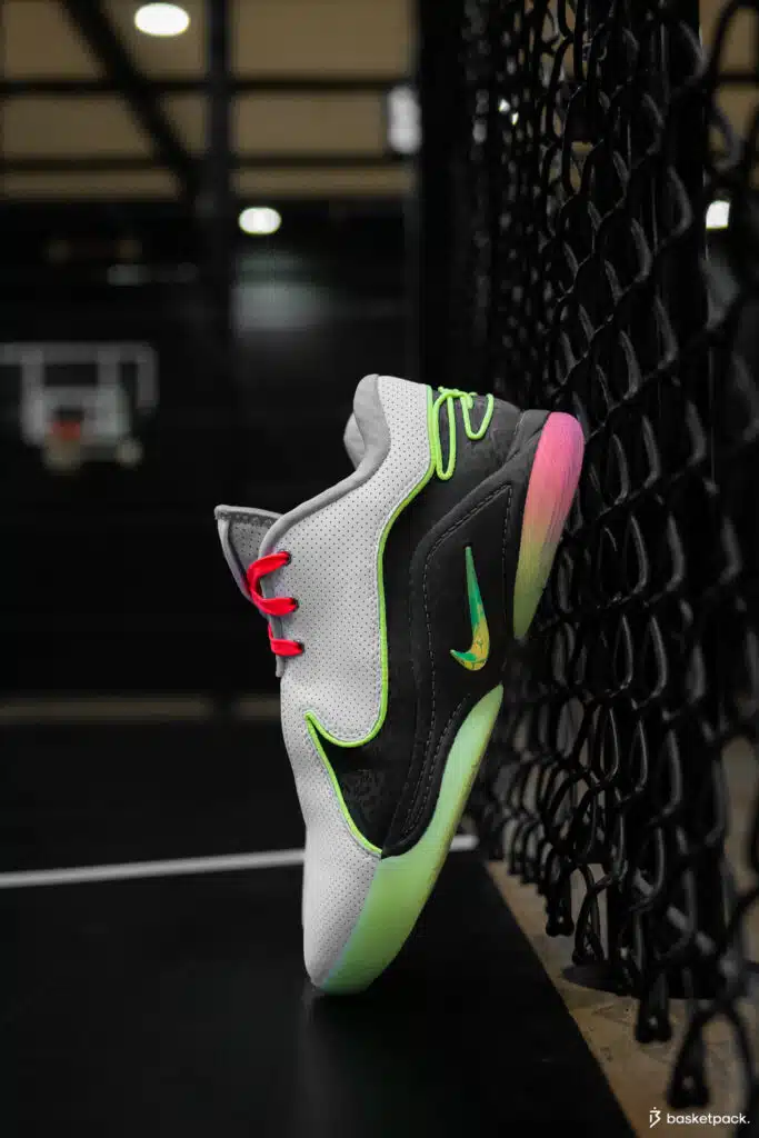 idee cadeau noel basket 2025 nike lebron 22