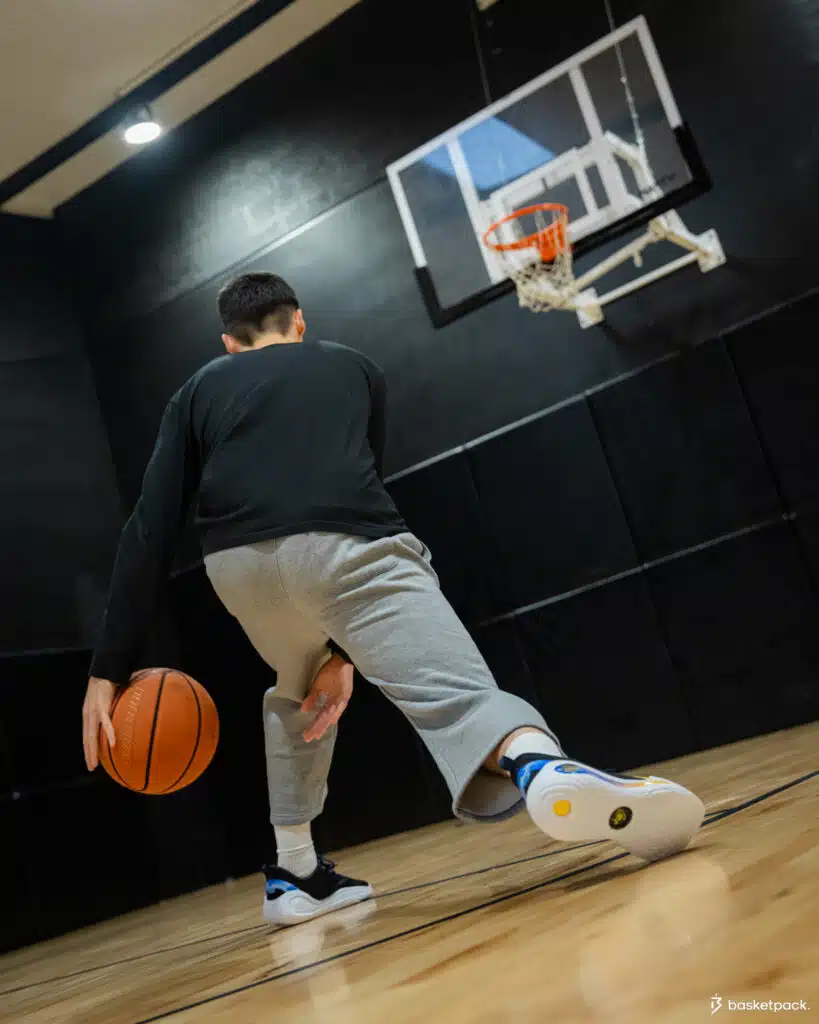 chaussures basketball meilleur grip traction adherence