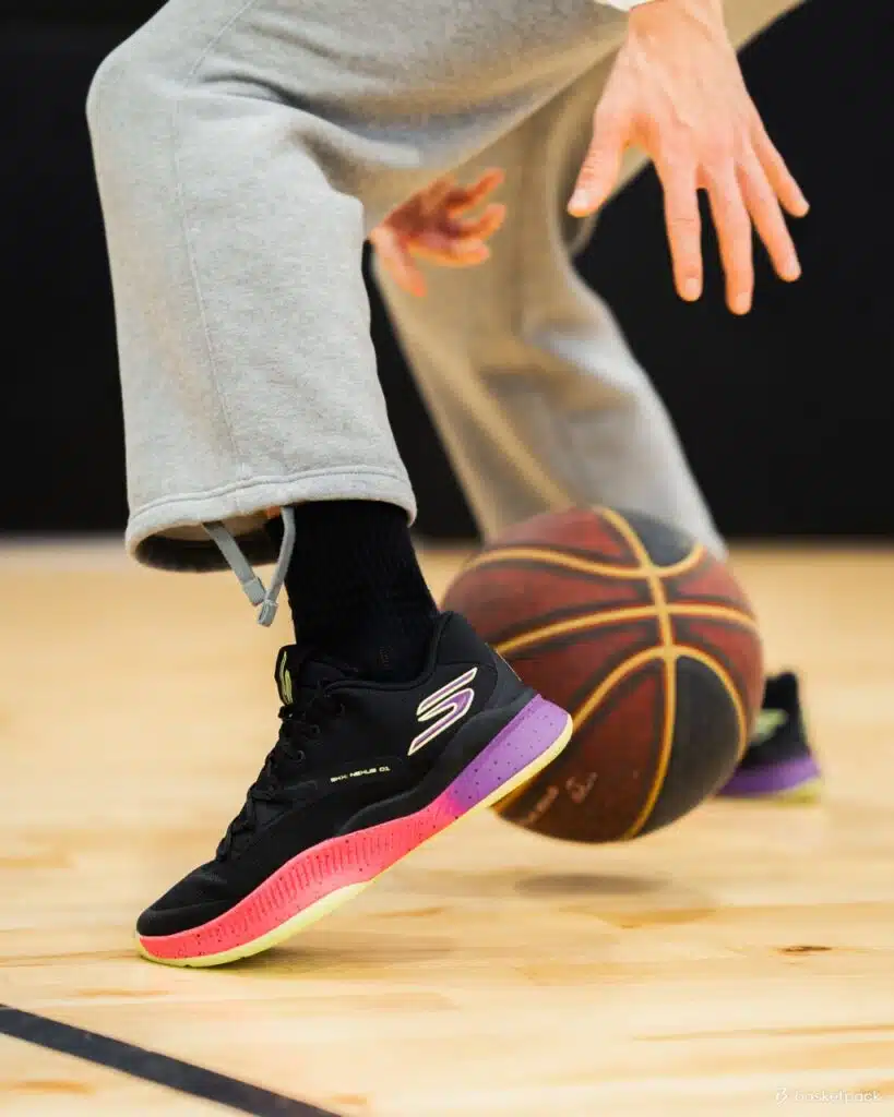 og anunoby signe chez skechers