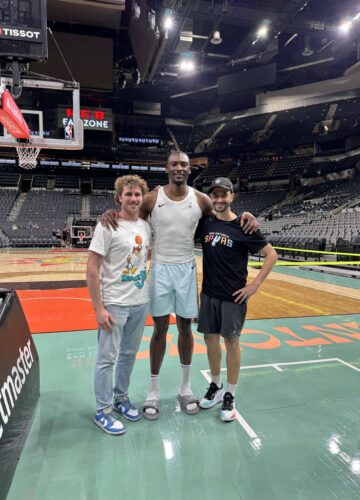 Image de l'article On rencontre des joueurs des Spurs