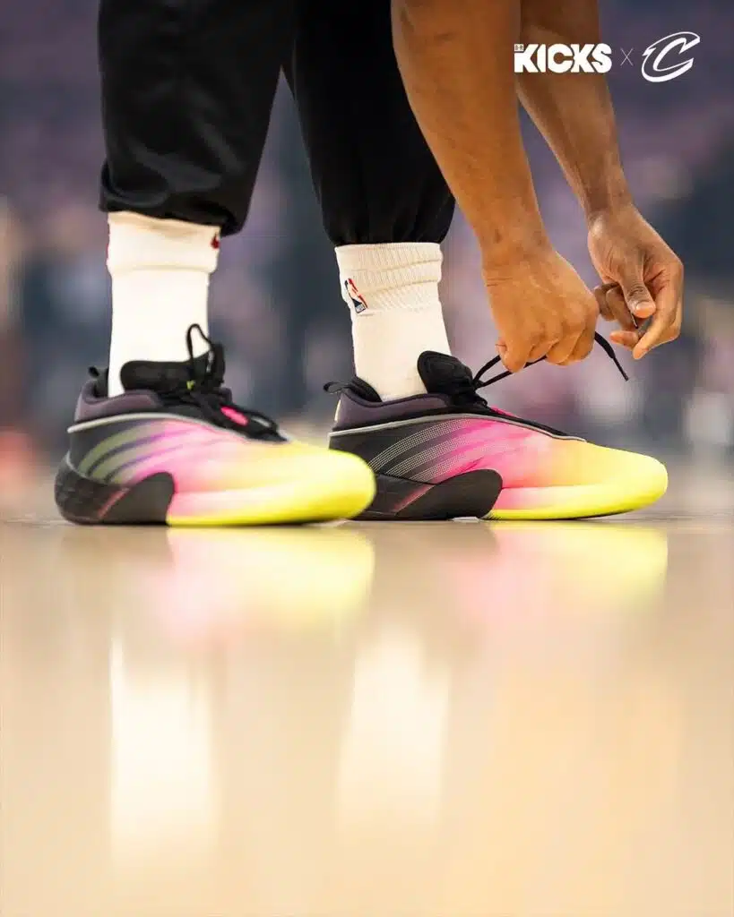 adidas don issue 7 chaussure donovan mitchell playoffs