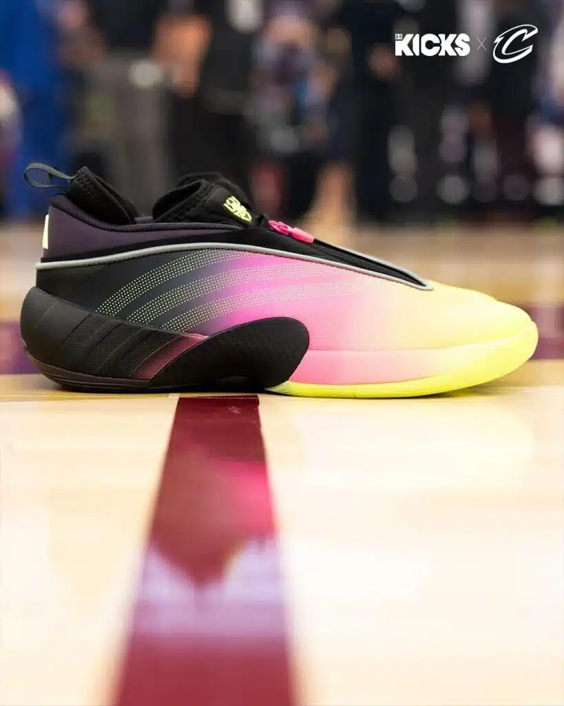 adidas don issue 7 chaussure donovan mitchell playoffs